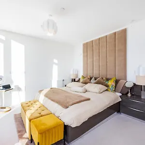  Apartment Luxury Modern Bedroom In Seven Star Ultra Super High Quality United Kingdom